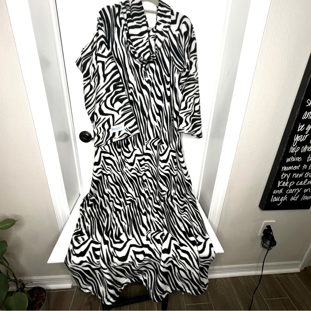 Zebra Print Snuggie - One Size - Cozy and Stylish Blanket with Sleeves
